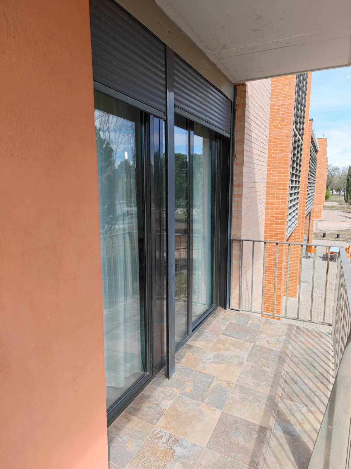 Residencia Universitaria Resa Giner De Los Rios Alcala de Henares Bagian luar foto