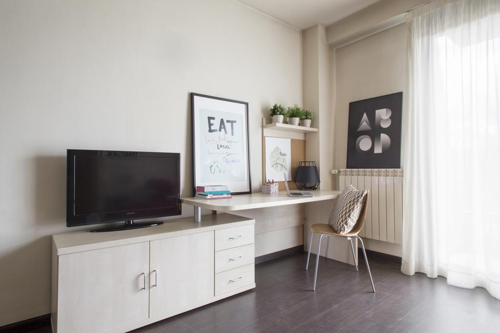 Residencia Universitaria Resa Giner De Los Rios Alcala de Henares Bagian luar foto